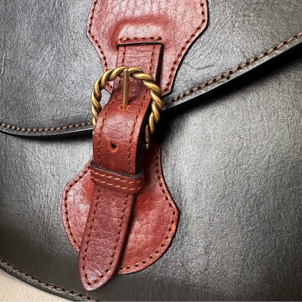 Genuine Leather AXIS Western Style Classic cross body bag - Picture 6 of 16